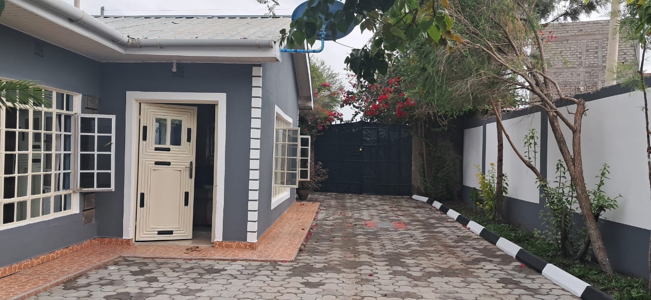 3 BEDROOM BUNGALOW 