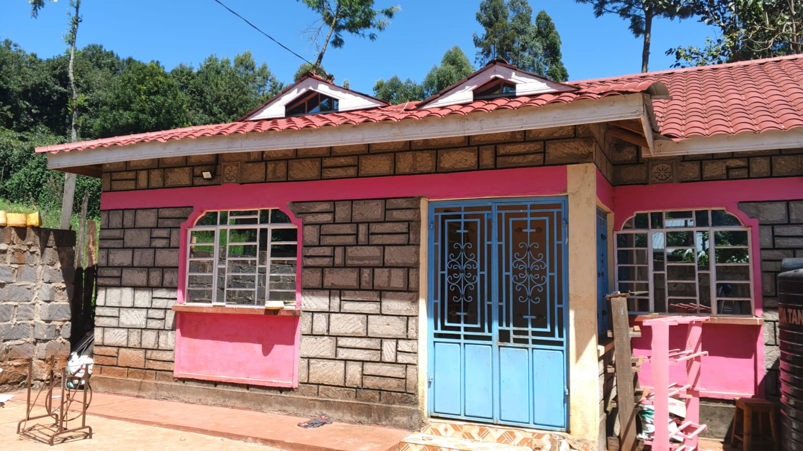 3 BEDROOM HOUSE