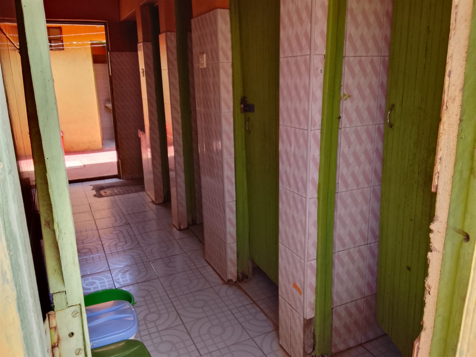 19 SPACIOUS ROOMS