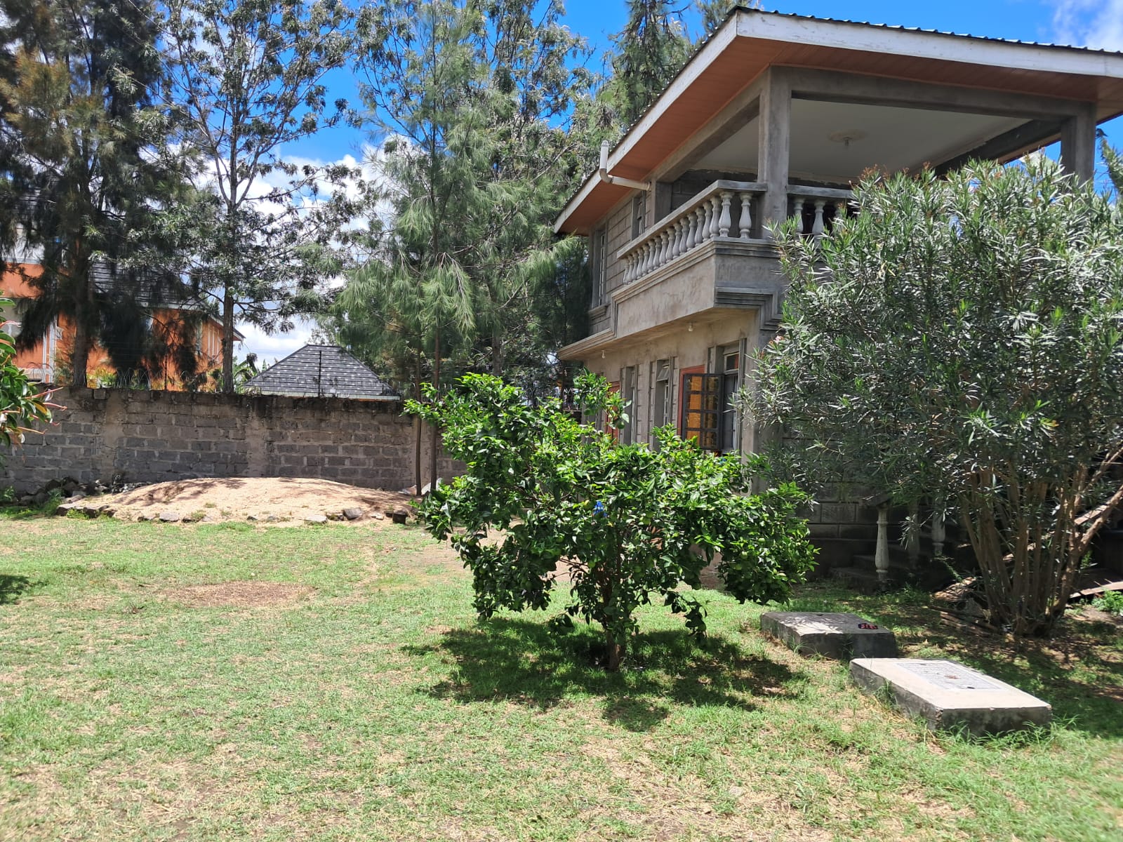 4 BEDROOM BUNGALOW 