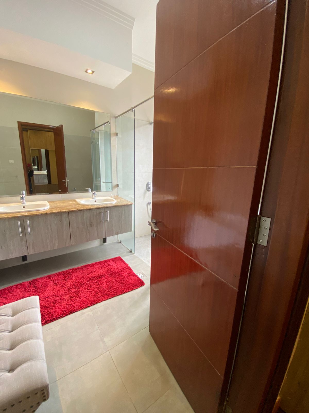  5 BEDROOM LUXURY VILLA