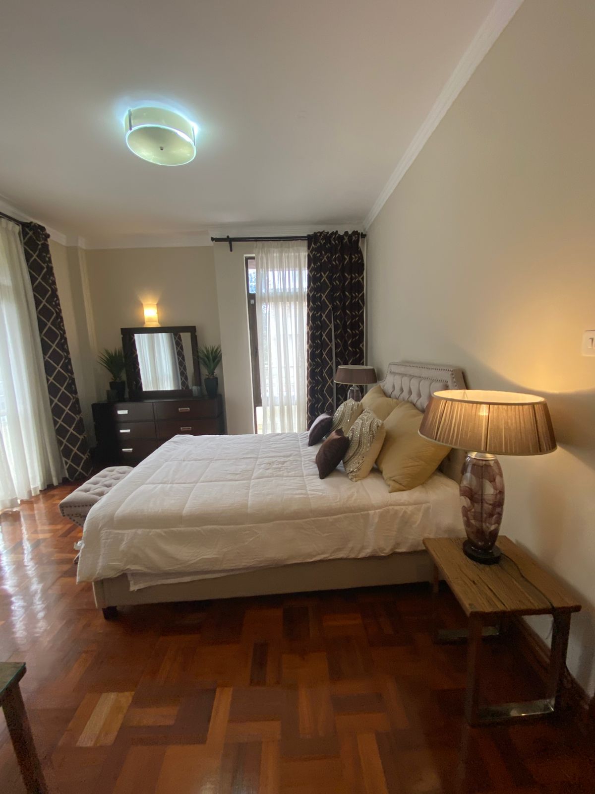  5 BEDROOM LUXURY VILLA