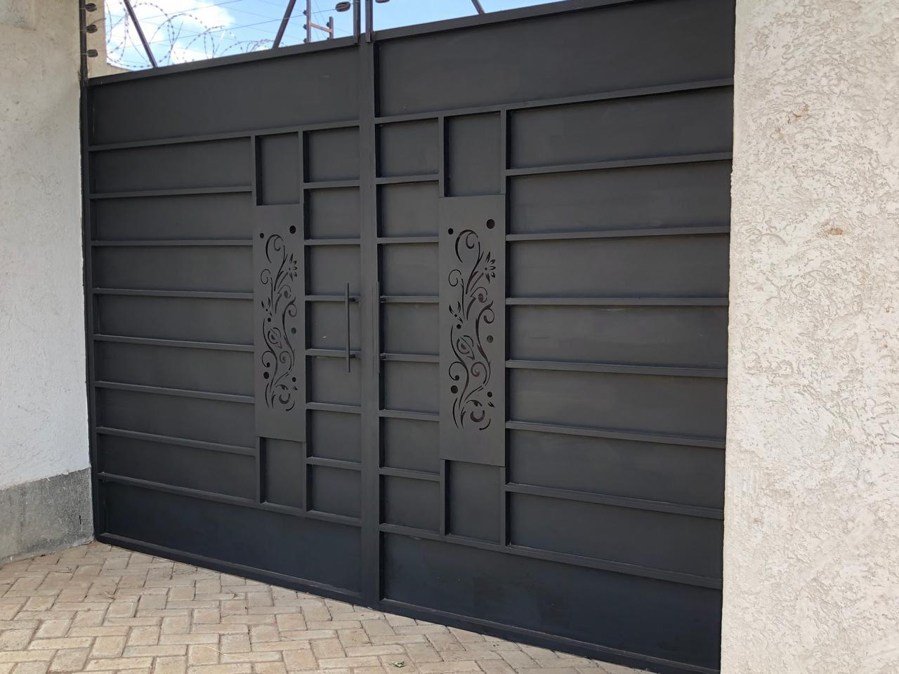 5 BEDROOM ALL ENSUITE VILLA