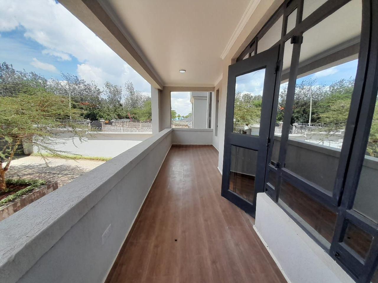 5 BEDROOM ALL ENSUITE VILLA
