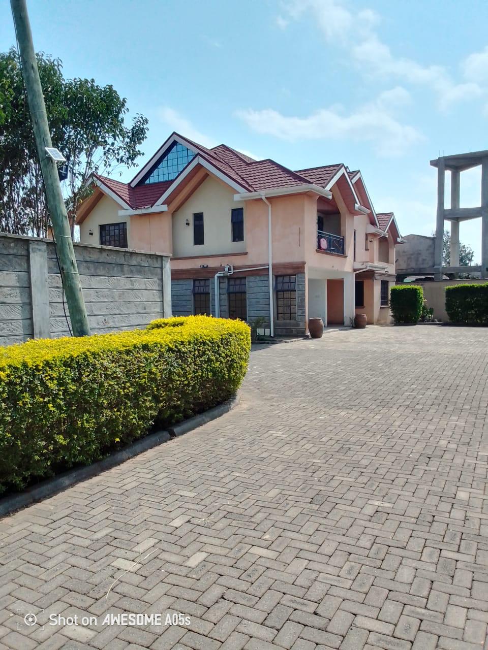 5 BEDROOM HOUSE